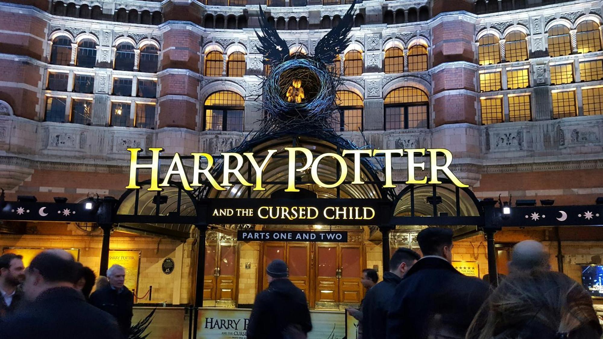 Cool Covent Garden Theatre Design Hub For Families Friends Couples Appartement